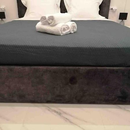 Luxurious Apartment In The Heart Of テッサロニキ エクステリア 写真
