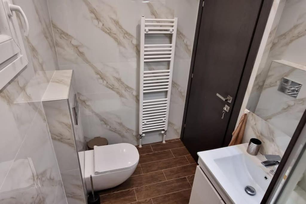 Luxurious Apartment In The Heart Of テッサロニキ エクステリア 写真