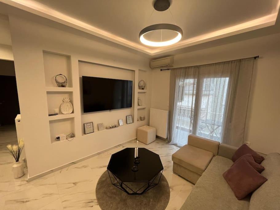 Luxurious Apartment In The Heart Of テッサロニキ エクステリア 写真